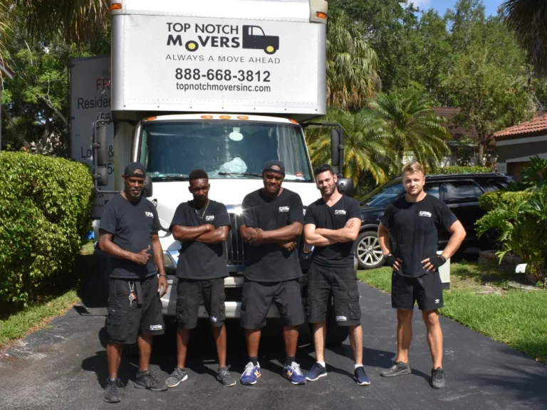 Top Notch Movers Fort Lauderdale, 26' FT Moving truck and our moving crews